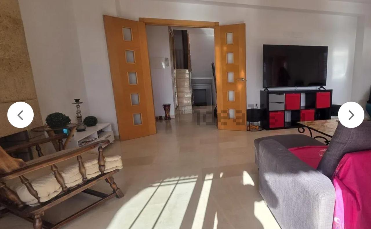 Original listing photo before enhancement